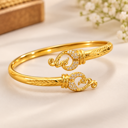 Gold-Tone Designer Kada – Elegant Traditional Bangle
